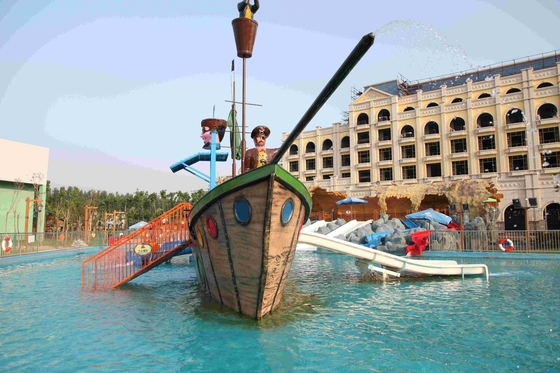 Corsair Aqua Play Water Park Equipment / Large Holiday Resort Fiberglass Pirate Ship