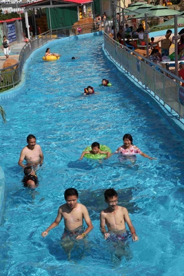 Giant Lazy River Swimming Pool Commercial Lazy River Equipment For Family