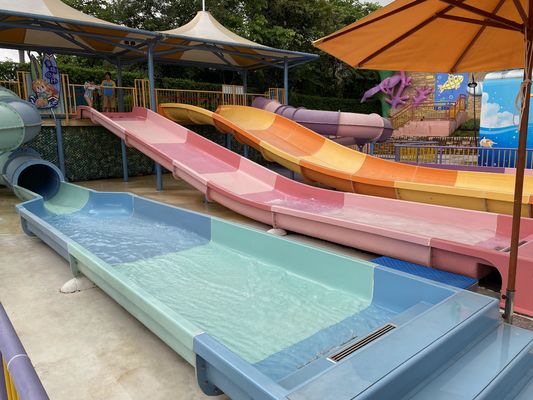 Fiberglass Kids Water Slide with Galvanized Steel Support and Customizable Height for Outdoor Pool Fun