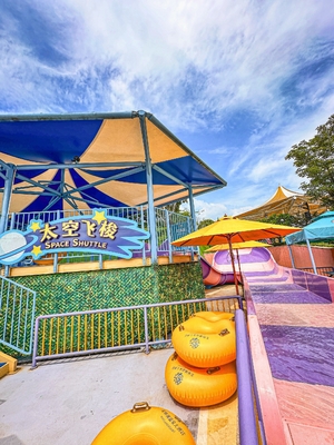 Industrial Fiberglass Water Slides Theme Park Equipment , Customized Flatform and Length