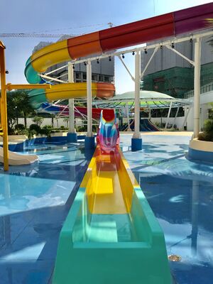 Five Star Hotel Resort Fiberglass Amusement park reosrt water slide with