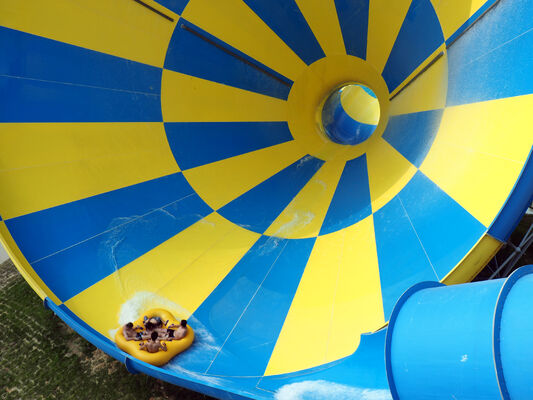 Custom Tornado Water Slides with Fiberglass Construction, 720 Riders Per Hour, and 14.6m Platform Height for Water Attractions