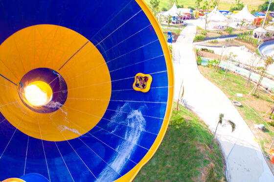 Custom Tornado Water Slides with Fiberglass Construction, 720 Riders Per Hour, and 14.6m Platform Height for Water Attractions