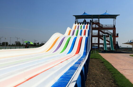 Multi-Lane Rainbow Water Slide with Fiberglass Flume and Hot-Dip Galvanized Steel for High Throughput