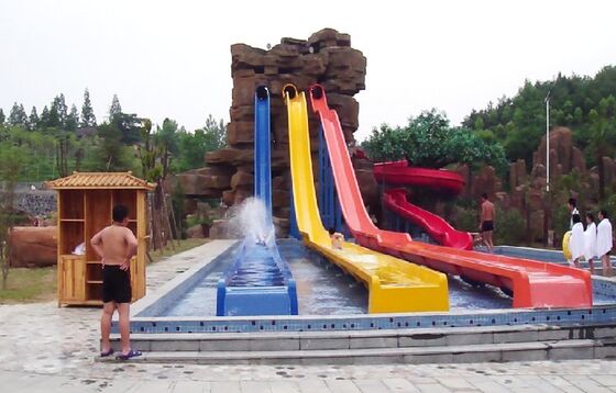 High Speed Water Slide with Hot-Dip Galvanized Steel Structure and Hand-Laid Fiberglass Flume Featuring Corrosion-Resistant Water Pump
