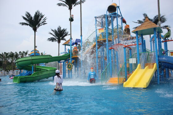 Medium Water Play Structure with Hand-laid Fiberglass Flume and Hot-dip Galvanized Steel Structure for Water Park Equipment with Turnkey Support