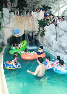 Torrent River Rapids River with Hydraulic Pneumatic Flow System Corrosion-Resistant Water Pump and High Throughput