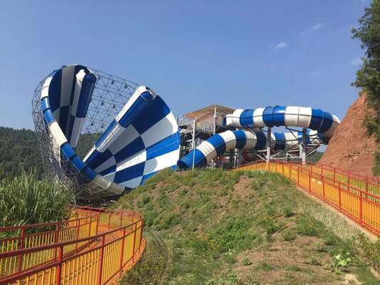 Abyss Slide AB-01 Fiberglass Water Slide with 4-Person Clover Raft and 18m Diameter Horn Body from 15m Platform