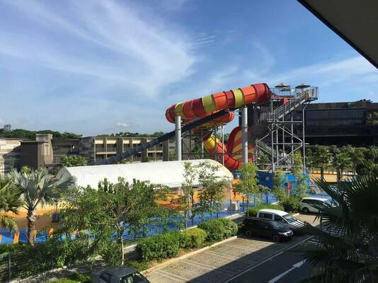 18m High Fiberglass Sky Pit Slide with 12m Super Bowl and 4-Person Raft Thrill Ride