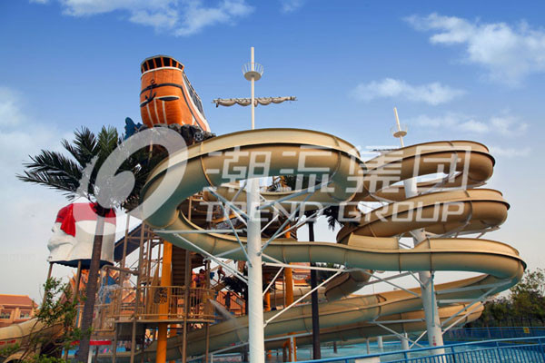 Giant Hotel Aqua Playground Children / Adults Friendly